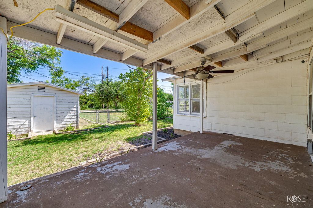 Image 26 of property listing at 1106 E 22nd Street, San Angelo, TX 76903