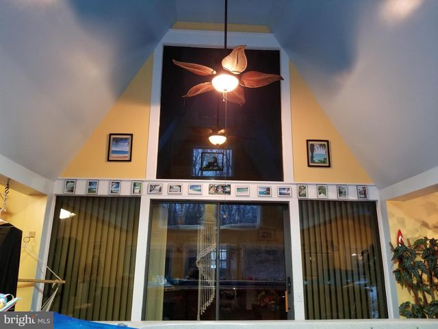 20 VICTORY LN, Castleton, VA 22716