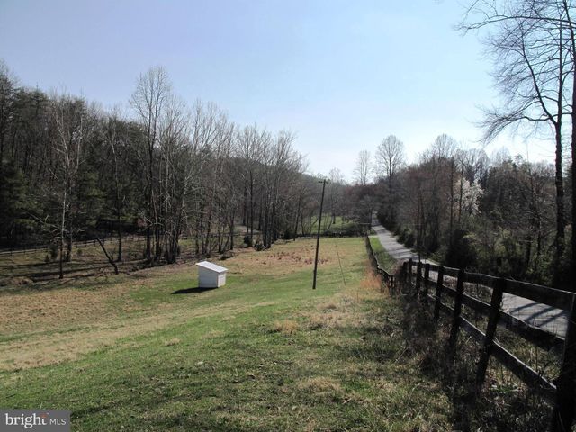 20 VICTORY LN, Castleton, VA 22716