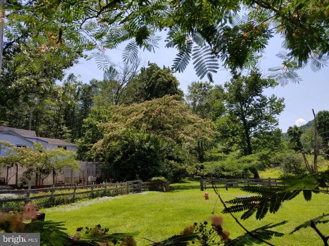 20 VICTORY LN, Castleton, VA 22716