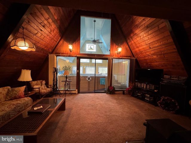 20 VICTORY LN, Castleton, VA 22716