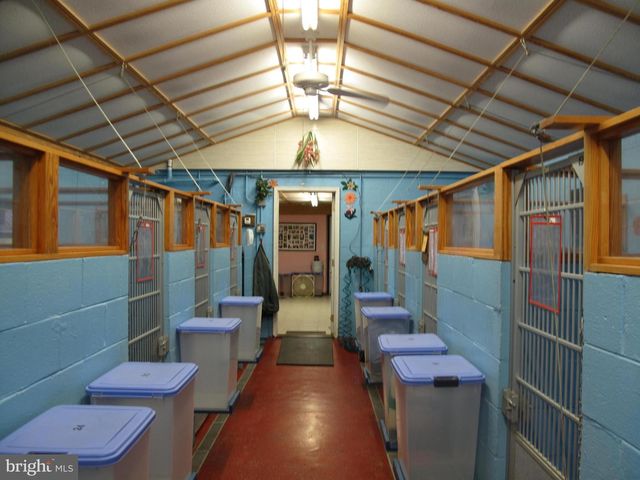 20 VICTORY LN, Castleton, VA 22716