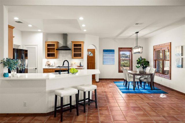 300 Sundown RDG, Austin, TX 78737