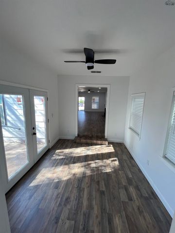 3211 GLENWOOD AVENUE, Wichita Falls, TX 76308