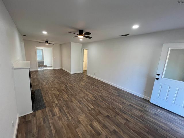 3211 GLENWOOD AVENUE, Wichita Falls, TX 76308