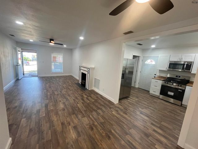 3211 GLENWOOD AVENUE, Wichita Falls, TX 76308