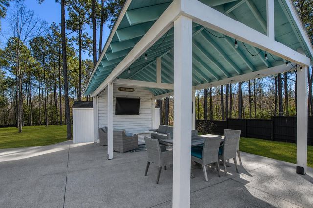 421 Bowstring Drive, Huger, SC 29450
