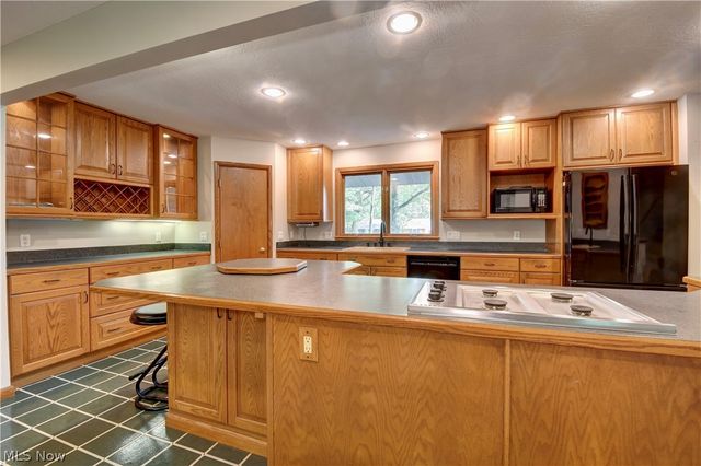 3136 Englewood Drive, Silver Lake, OH 44224