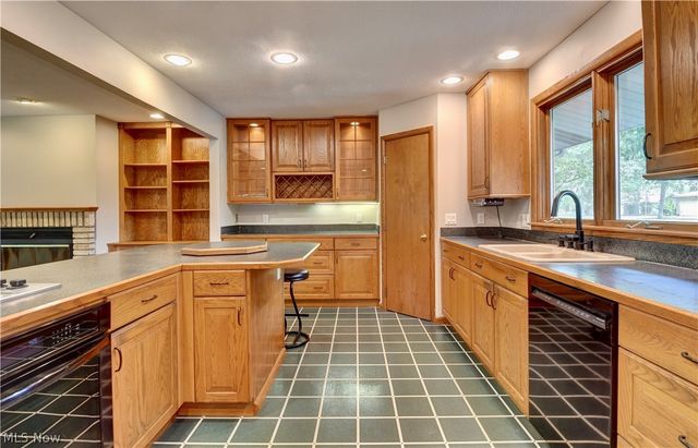 3136 Englewood Drive, Silver Lake, OH 44224