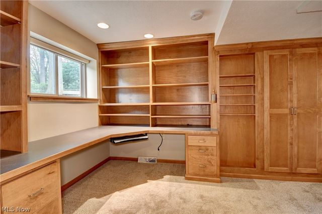 3136 Englewood Drive, Silver Lake, OH 44224