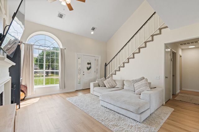 1029 Danforth Court, Arlington, TX 76017