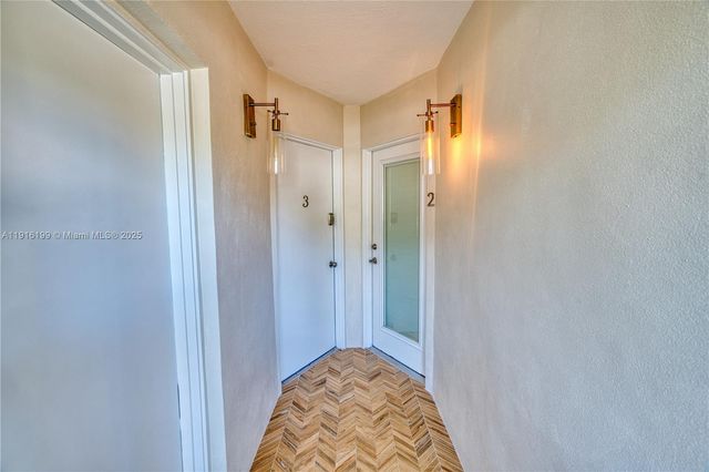 68 Yacht Club Dr 2, North Palm Beach, FL 33408