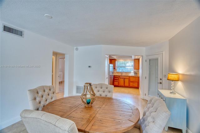 68 Yacht Club Dr 2, North Palm Beach, FL 33408