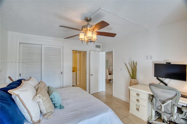 68 Yacht Club Dr 2, North Palm Beach, FL 33408