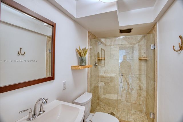 68 Yacht Club Dr 2, North Palm Beach, FL 33408