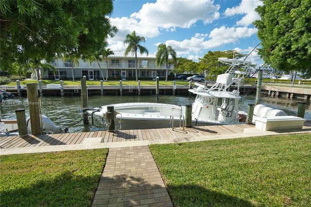 68 Yacht Club Dr 2, North Palm Beach, FL 33408