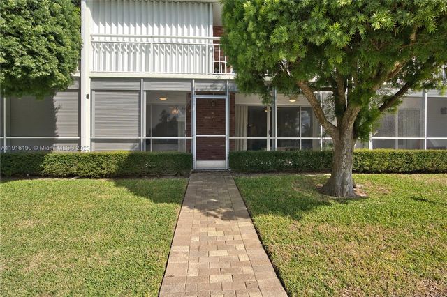 68 Yacht Club Dr 2, North Palm Beach, FL 33408