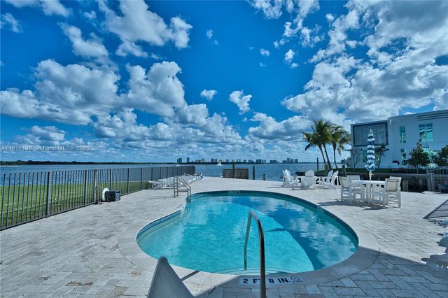 68 Yacht Club Dr 2, North Palm Beach, FL 33408