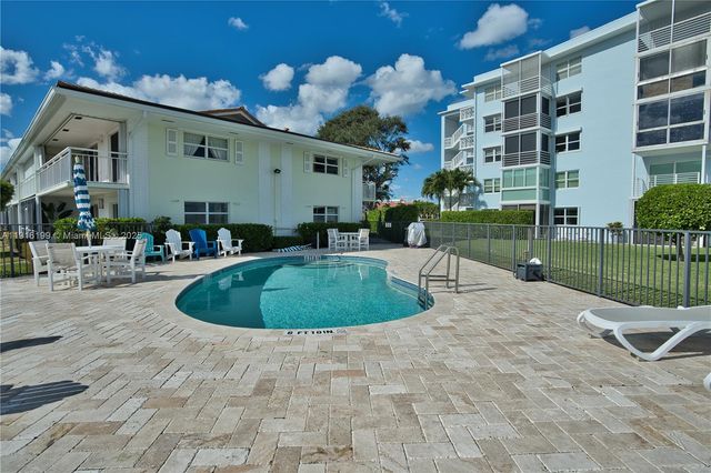 68 Yacht Club Dr 2, North Palm Beach, FL 33408