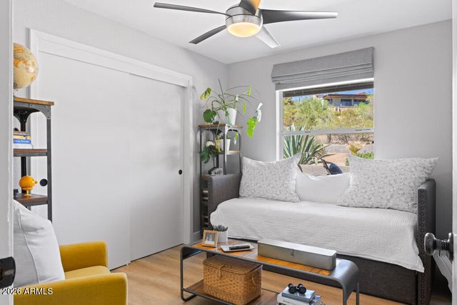 4303 E MCDONALD Drive, Phoenix, AZ 85018