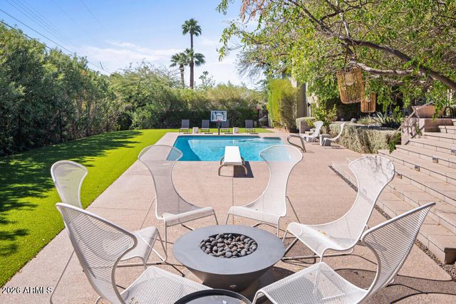 4303 E MCDONALD Drive, Phoenix, AZ 85018