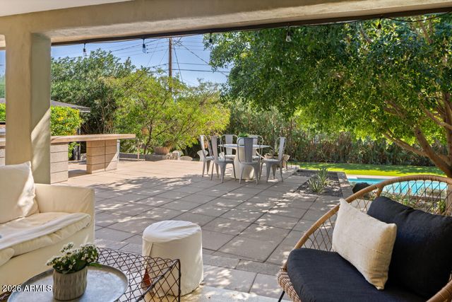 4303 E MCDONALD Drive, Phoenix, AZ 85018