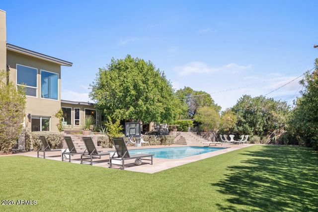 4303 E MCDONALD Drive, Phoenix, AZ 85018