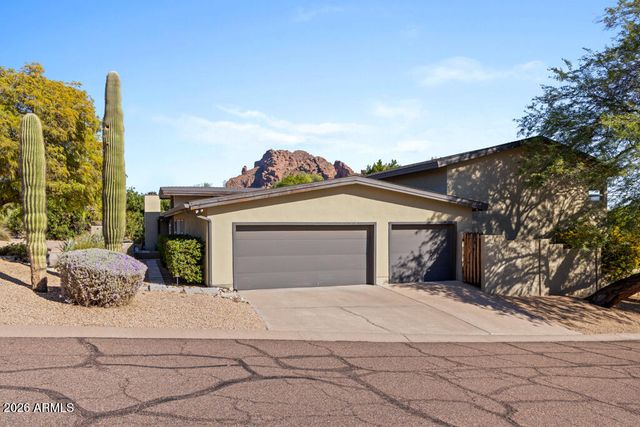 4303 E MCDONALD Drive, Phoenix, AZ 85018