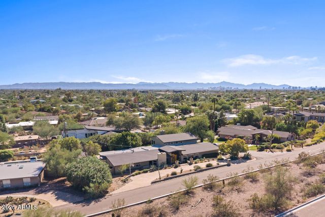 4303 E MCDONALD Drive, Phoenix, AZ 85018