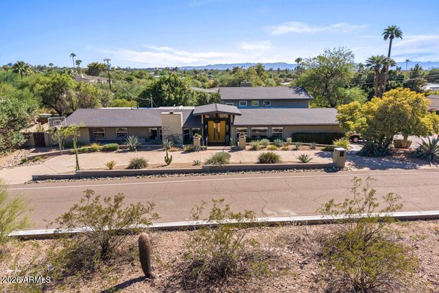 4303 E MCDONALD Drive, Phoenix, AZ 85018