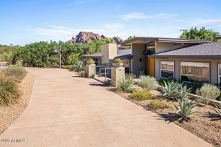 4303 E MCDONALD Drive, Phoenix, AZ 85018