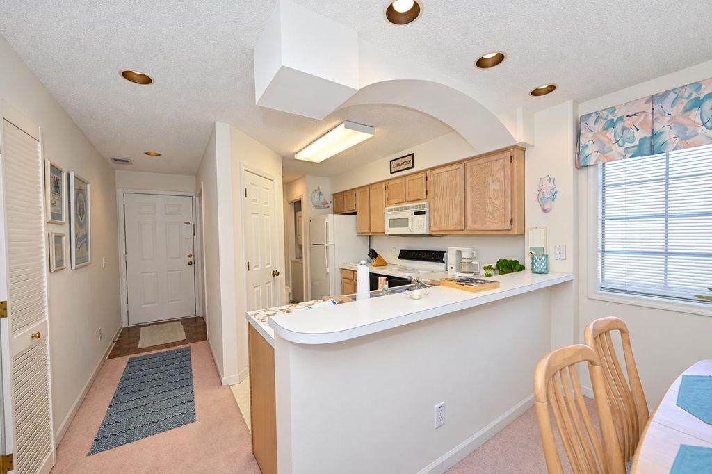 1900 Duffy St. J4, North Myrtle Beach, SC 29582 — photo 2