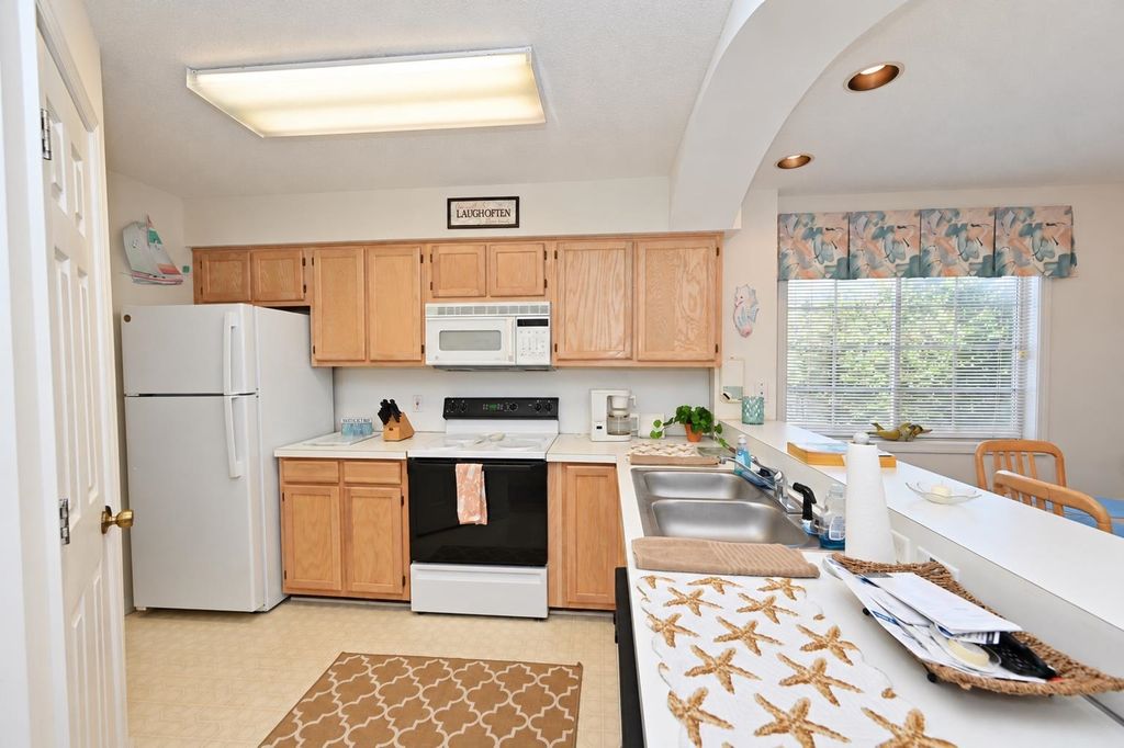 1900 Duffy St. J4, North Myrtle Beach, SC 29582 — photo 4
