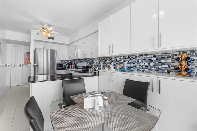 19195 NE 36th Court 2502, Aventura, FL 33180
