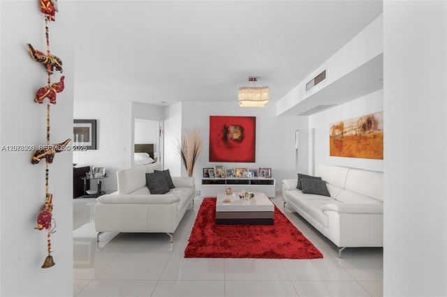 19195 NE 36th Court 2502, Aventura, FL 33180