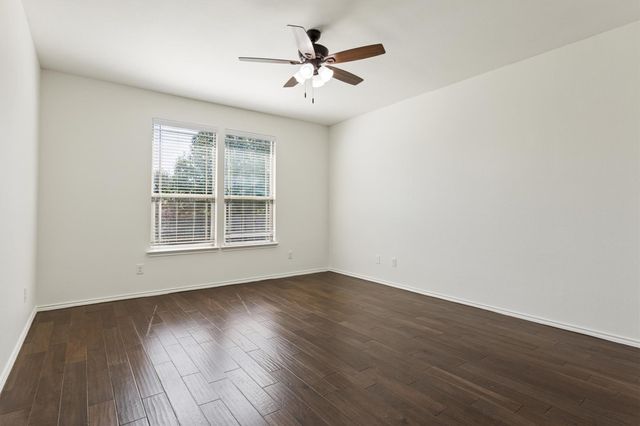 1408 Reklaw LN, Leander, TX 78641