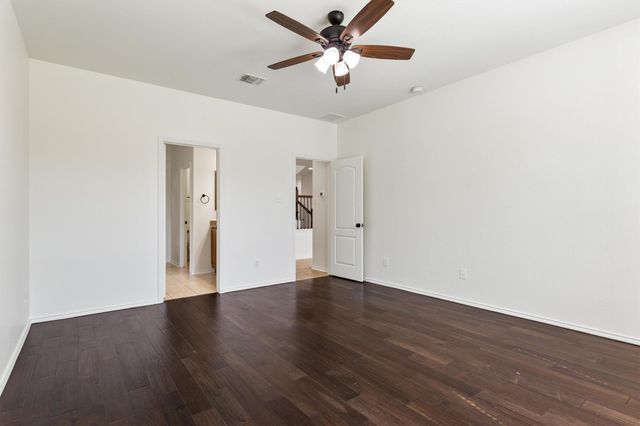 1408 Reklaw LN, Leander, TX 78641