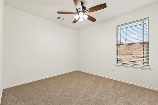 1408 Reklaw LN, Leander, TX 78641