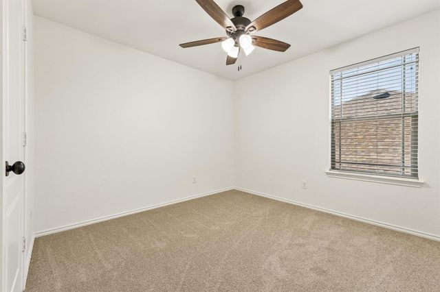 1408 Reklaw LN, Leander, TX 78641