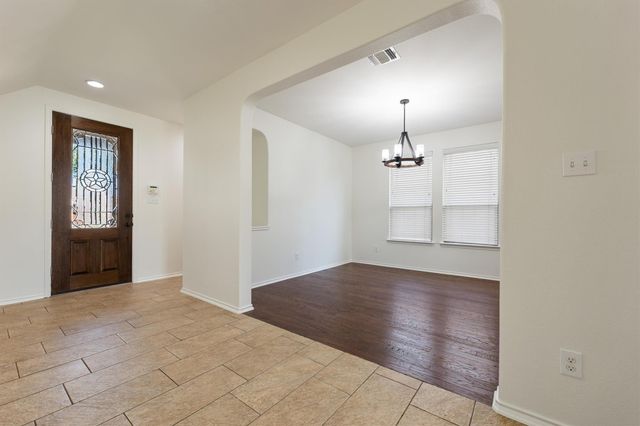 1408 Reklaw LN, Leander, TX 78641