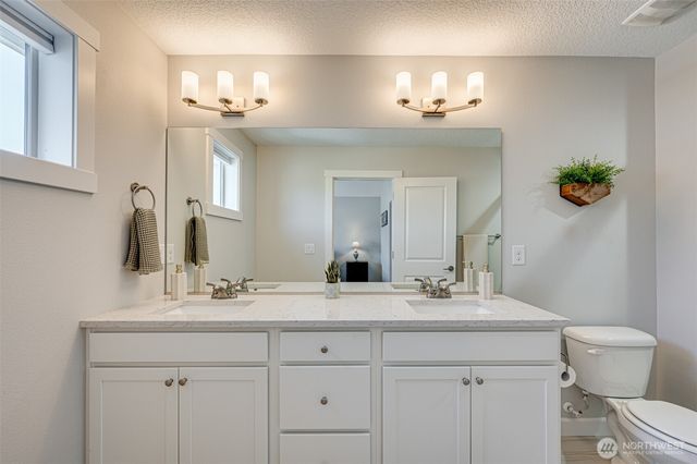 13731 NW 7th Place, Vancouver, WA 98685