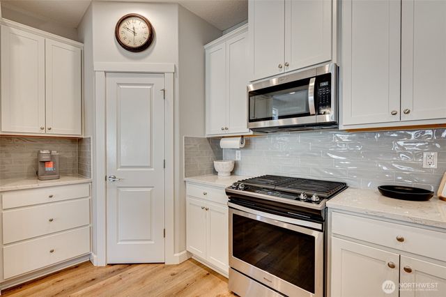 13731 NW 7th Place, Vancouver, WA 98685