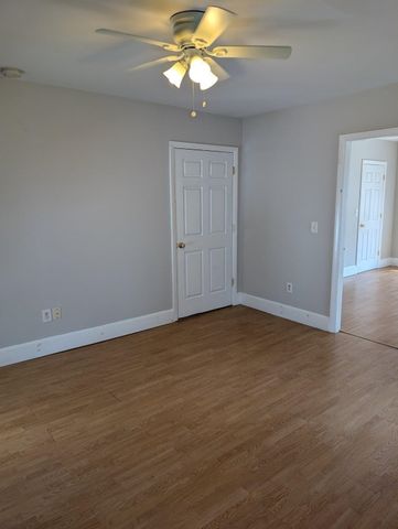 644 Pine Street, Manchester, NH 03104
