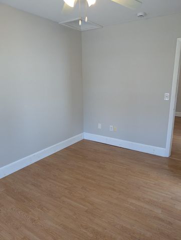 644 Pine Street, Manchester, NH 03104