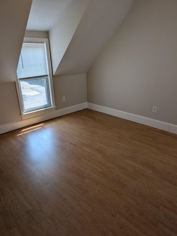 644 Pine Street, Manchester, NH 03104