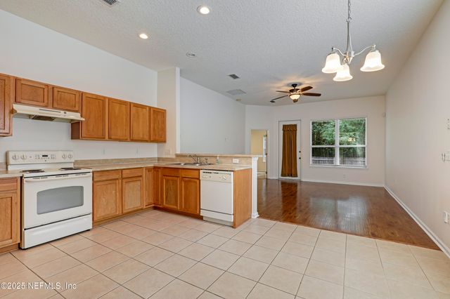 6693 MORSE GLEN Lane, Jacksonville, FL 32244