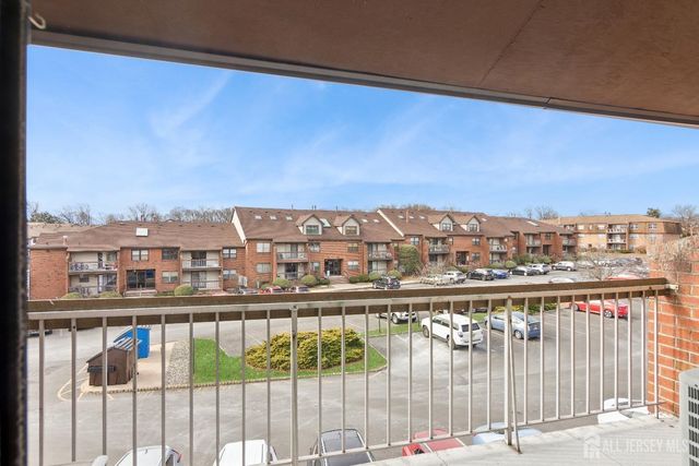 124 Beverly Hill Terrace J, Woodbridge Proper, NJ 07095