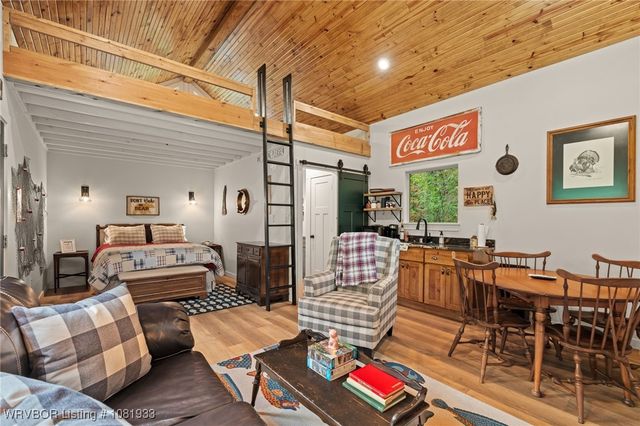 7120 Hide Away Circle, Greenwood, AR 72936