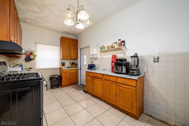527 Cary St, City Of Orange Twp., NJ 07050