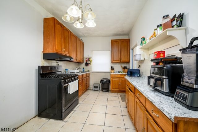 527 Cary St, City Of Orange Twp., NJ 07050